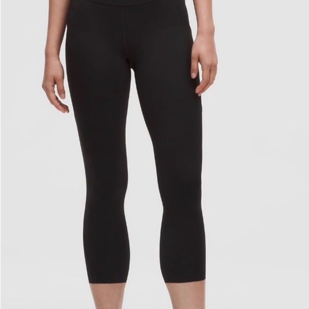 Lululemon black Fast and Free High-Rise Crop 23" with pockets